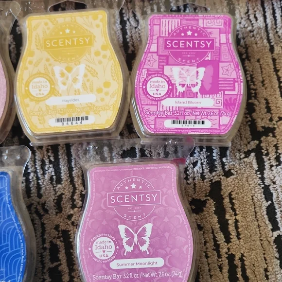 Scentsy Colorful Wax Melts Collection - Picture 5 of 5